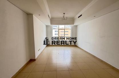 Apartment - 3 Bedrooms - 4 Bathrooms for rent in Al Khan Corniche - Al Khan - Sharjah