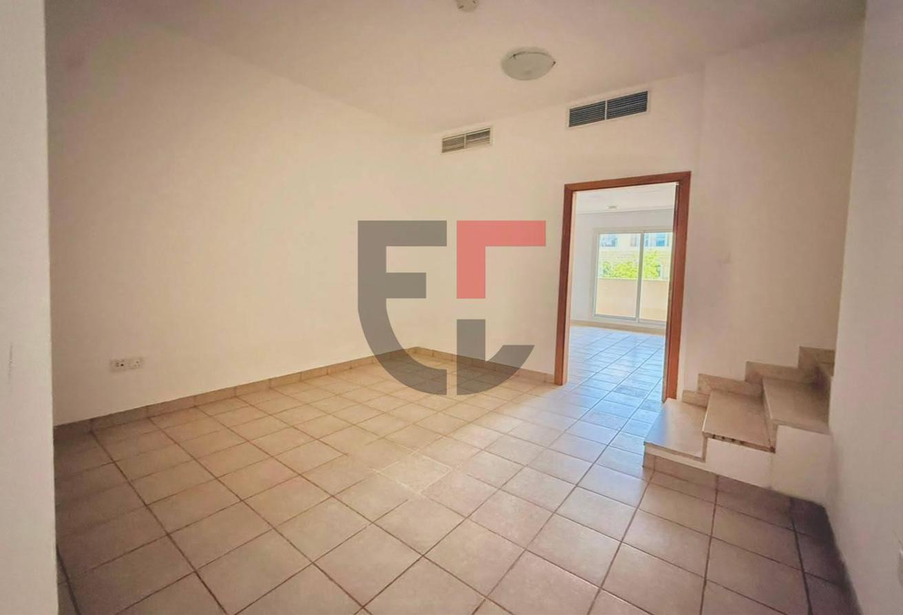 Vacant I Big Layout I Unfurnished photo 20