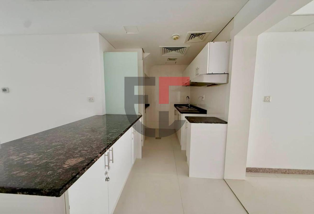Vacant I Big Layout I Unfurnished photo 4