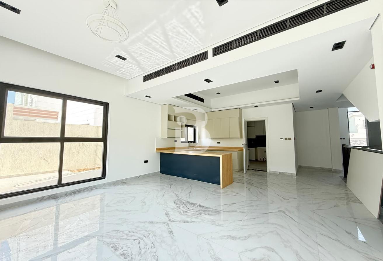 Corner 6 Bed Villa with Pool | Vastu | Basement photo 9