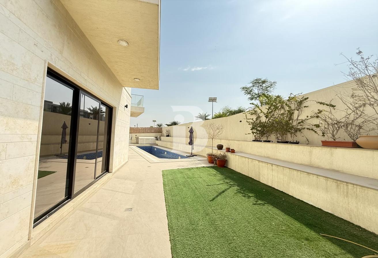 Corner 6 Bed Villa with Pool | Vastu | Basement photo 5