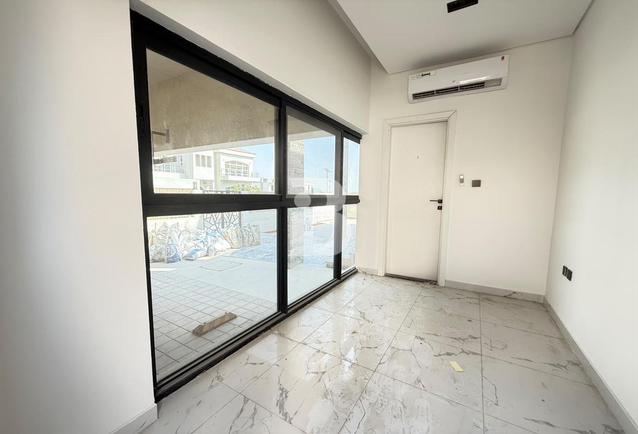 Corner 6 Bed Villa with Pool | Vastu | Basement photo 25