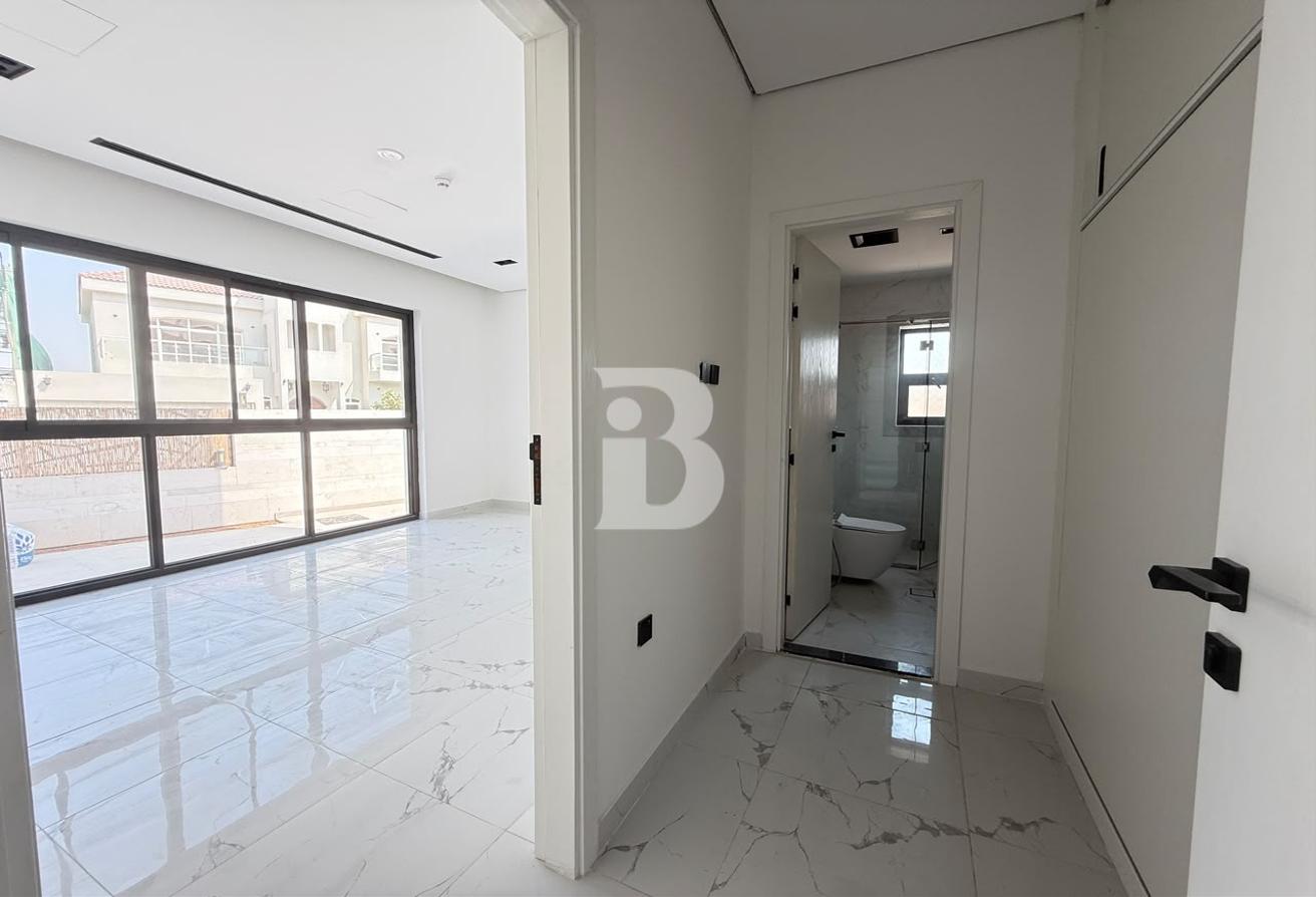 Corner 6 Bed Villa with Pool | Vastu | Basement photo 11