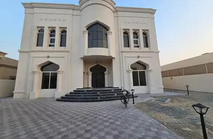 Villa - 5 Bedrooms - 7 Bathrooms for rent in Al Barsha 3 Villas - Al Barsha 3 - Al Barsha - Dubai Villa - 5 Bedrooms - 7 Bathrooms for rent in Al Barsha 3 Villas - Al Barsha 3 - Al Barsha - Dubai