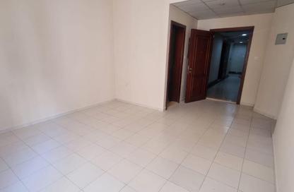 Apartment - 2 Bedrooms - 2 Bathrooms for rent in Qasimia 10 building - Al Mahatta - Al Qasimia - Sharjah