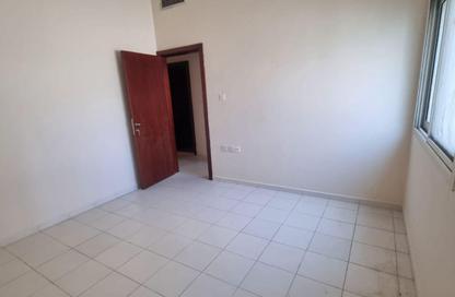 Apartment - 2 Bedrooms - 2 Bathrooms for rent in Qasimia 10 building - Al Mahatta - Al Qasimia - Sharjah