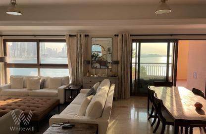 Apartment - 4 Bedrooms - 6 Bathrooms for sale in The Fairmont Palm Residence South - The Fairmont Palm Residences - Palm Jumeirah - Dubai