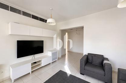 Villa - 3 Bedrooms - 3 Bathrooms for rent in Springs 11 - The Springs - Dubai