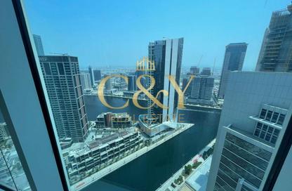 Office Space - Studio - 1 Bathroom for rent in The Burlington - Business Bay - Dubai