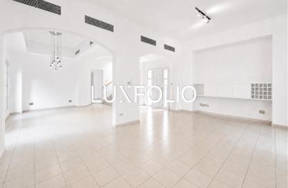 Villa - 3 Bedrooms - 4 Bathrooms for sale in Deema 3 - Deema - The Lakes - Dubai