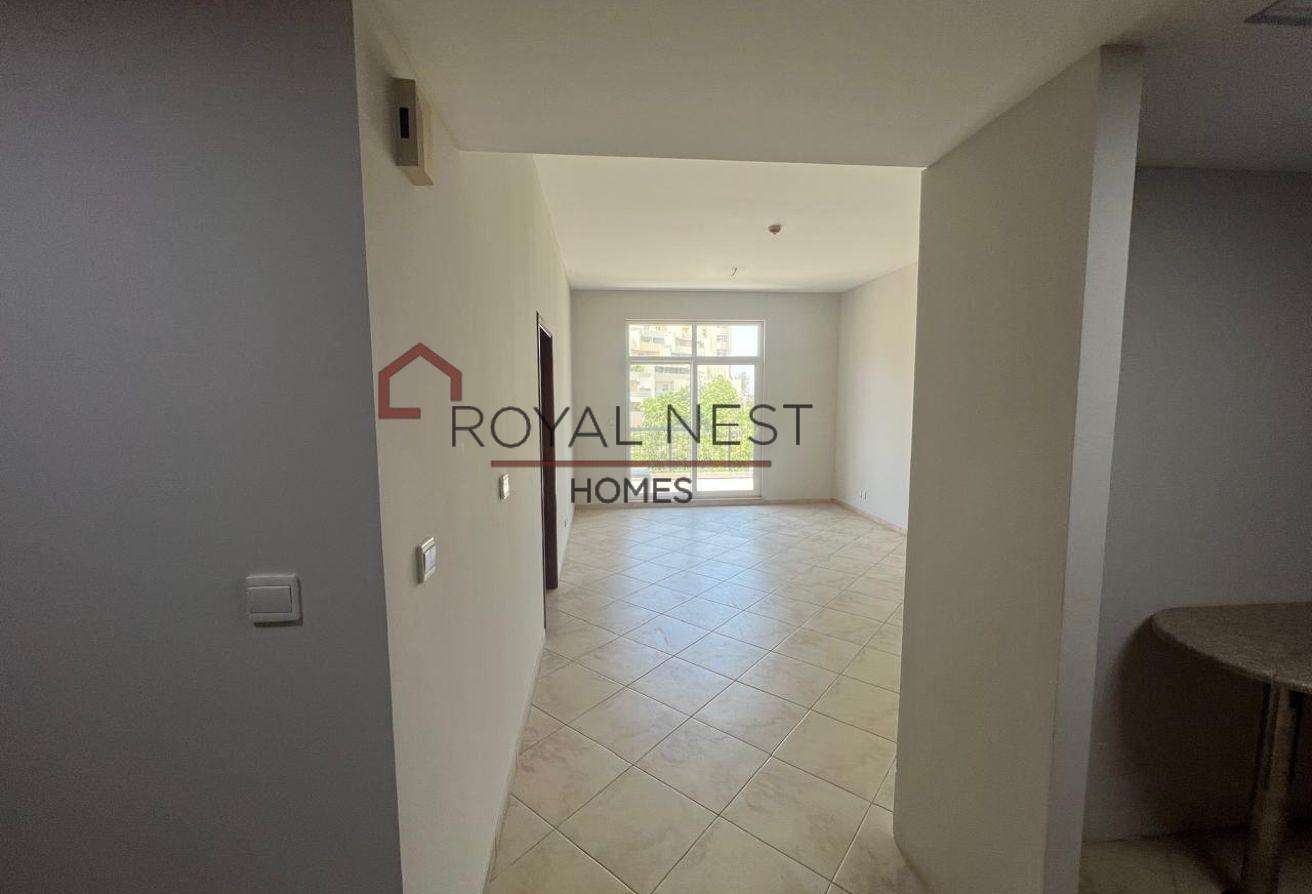 Spacious Balcony | Garden View | Gated Community photo 2