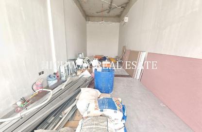 Shop - Studio for rent in Al Hooshi Villas - Hoshi - Al Badie - Sharjah
