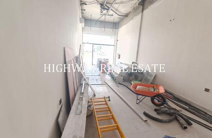 Shop - Studio for rent in Al Hooshi Villas - Hoshi - Al Badie - Sharjah