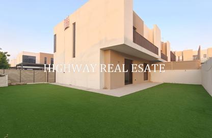 Townhouse - 4 - 5 for rent in Nasma Residence - Al Tai - Sharjah