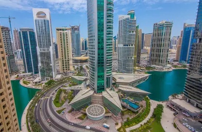 Apartment - 1 Bedroom - 2 Bathrooms for rent in Bonnington Tower - JLT Cluster J - Jumeirah Lake Towers - Dubai