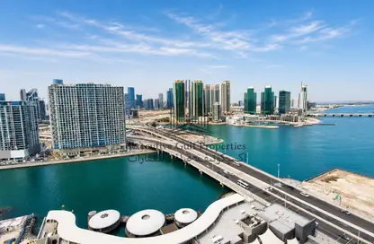شقة - 3 غرف نوم - 5 حمامات للايجار في أبراج سكنية على الواجهة البحرية - منطقة النادي السياحي - أبوظبي