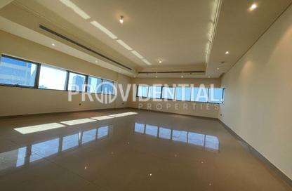 Apartment - 3 Bedrooms - 4 Bathrooms for rent in Silver Wave Tower - Al Mina - Abu Dhabi