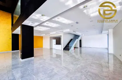 Show Room - Studio - 3 Bathrooms for rent in Dubai Investment Park 1 (DIP 1) - Dubai Investment Park (DIP) - Dubai