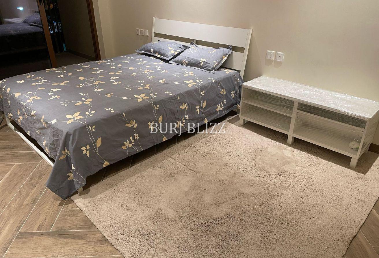 Contemporary 1BR Living | Brand New | Pool View photo 8