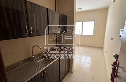 Whole Building - 7+ Bedrooms - 7+ Bathrooms for sale in Muweileh Community - Muwaileh Commercial - Sharjah