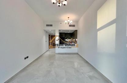 Apartment - 1 Bedroom - 2 Bathrooms for rent in Sama Al Jaddaf - Al Jaddaf - Dubai
