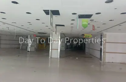 Retail - Studio - 2 Bathrooms for rent in Khalid Bin Al Waleed Road - Bur Dubai - Dubai