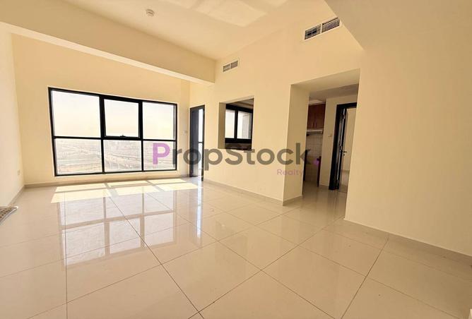 2 BR-Open View| Near Metro| High Floor photo 3