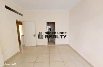 Apartment - 3 Bedrooms - 3 Bathrooms for rent in Sharjah 555 Tower - Al Khan Corniche - Al Khan - Sharjah
