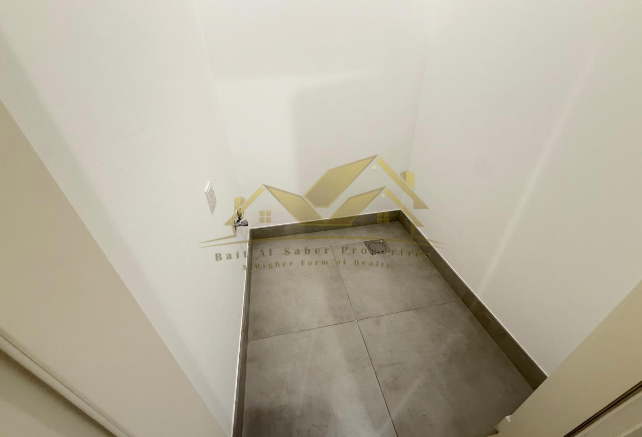 Luxurious 1bhk with gym pool near park and metro photo 5
