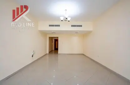 شقة - 2 غرف نوم - 2 حمامات للايجار في شارع التعاون الجديد - التعاون - الشارقة