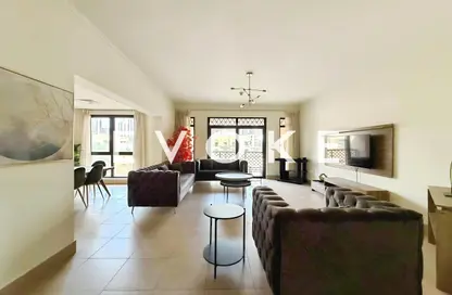 شقة - 2 غرف نوم - 3 حمامات للبيع في كمون 2 - كمون - دبي القديمة - وسط مدينة دبي - دبي