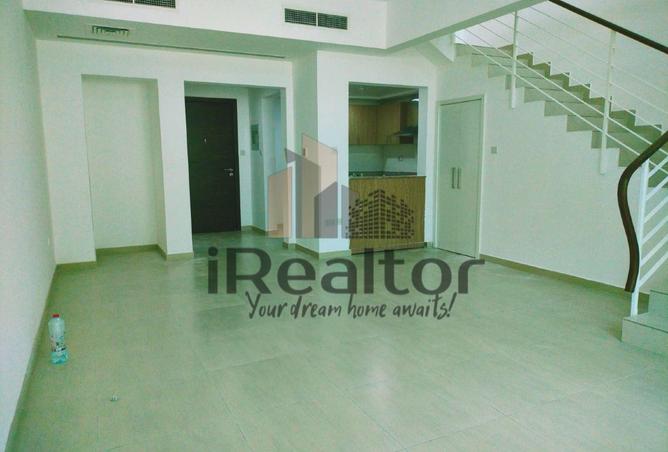 2-bed townhouse in Waterfall District — photo 2