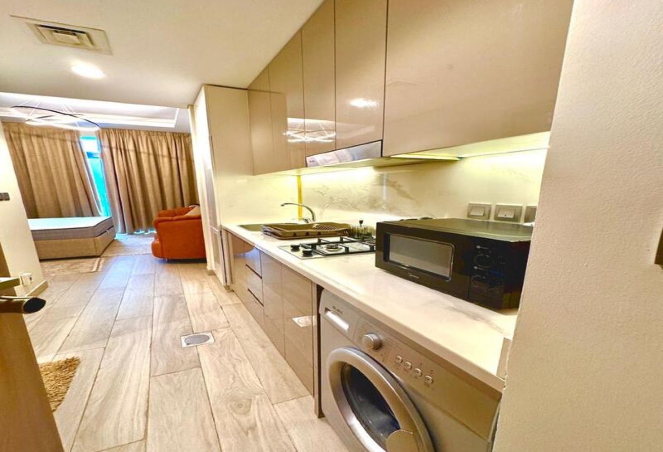 Ready to Move | Burj Khalifa View | Prime Location gallery image