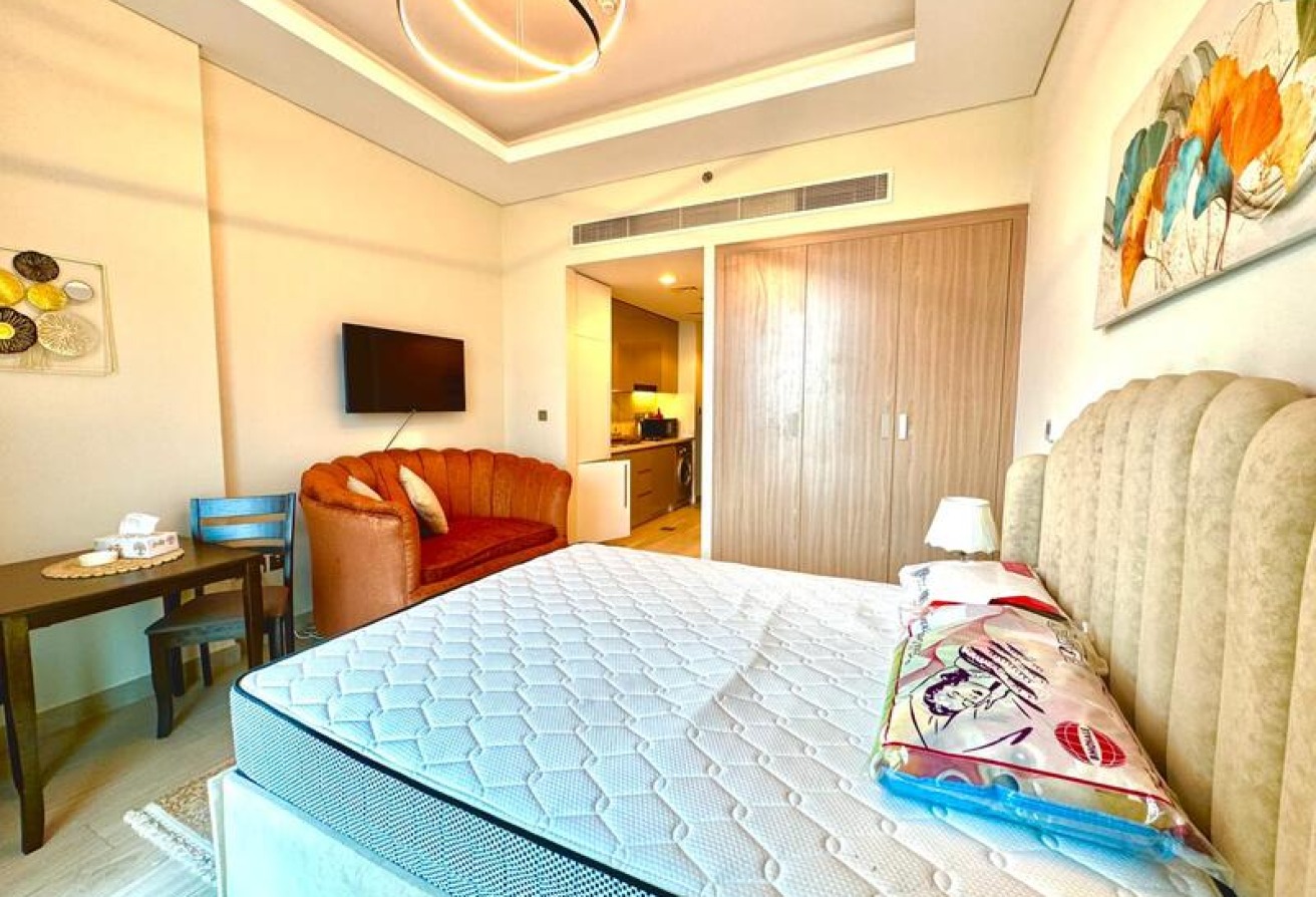 Ready to Move | Burj Khalifa View | Prime Location gallery image