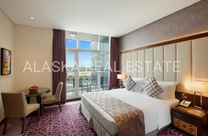 Apartment - 1 Bathroom for rent in Royal Continental Suites - Business Bay - Dubai