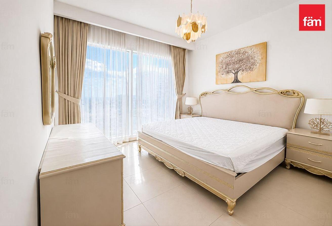 Highfloor apt with stunning views photo 11