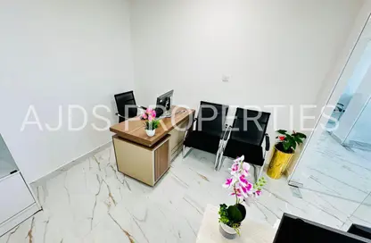 مكتب - غرفة نوم - 1 حمام للايجار في فاطمه محمد احمد بن سليمان - الرفاعة - بر دبي - دبي
