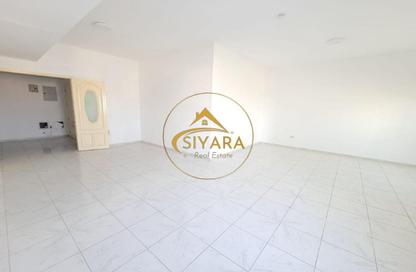 Apartment - 3 Bedrooms - 4 Bathrooms for rent in Taliatela Street - Al Nahda - Sharjah