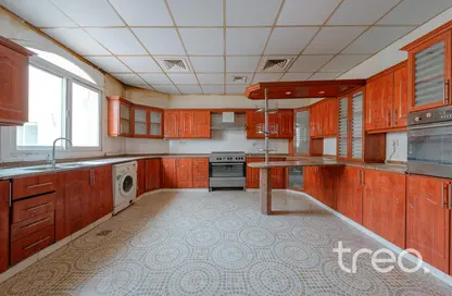 فيلا - 4 غرف نوم - 5 حمامات للايجار في فلل البرشاء 3 - البرشاء 3 - البرشاء - دبي