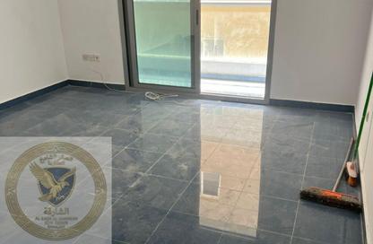 Apartment - 3 Bedrooms - 3 Bathrooms for rent in Al Qulaya'ah - Al Sharq - Sharjah
