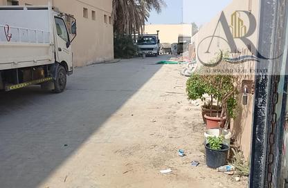 Labor Camp - Studio - 7+ for rent in Al Yasmin building - Industrial Area 6 - Sharjah Industrial Area - Sharjah
