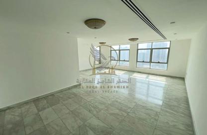 Apartment - 3 - 5 for rent in Al Majaz 3 - Al Majaz - Sharjah