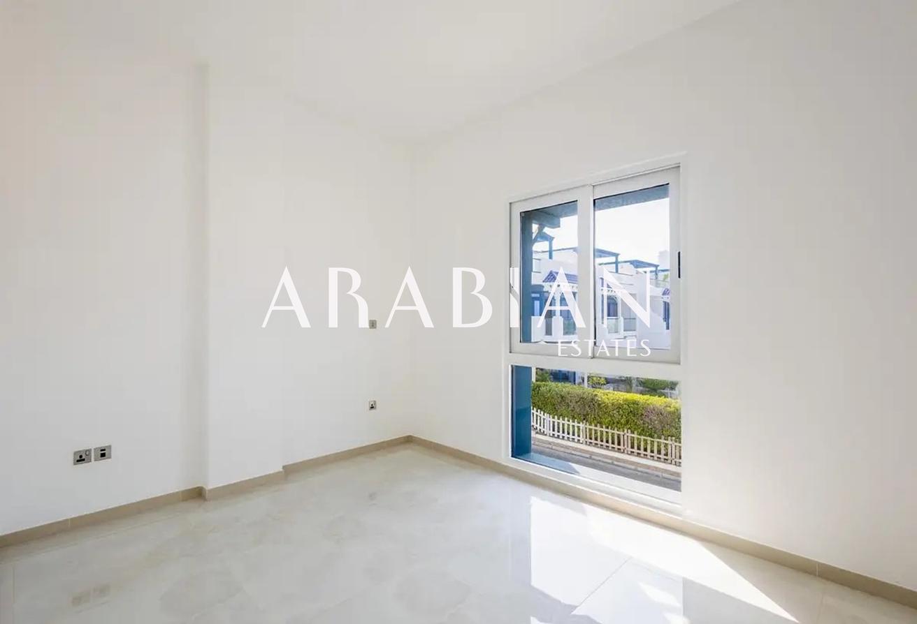 Full Sea Views | Unfurnished | Upgraded photo 11