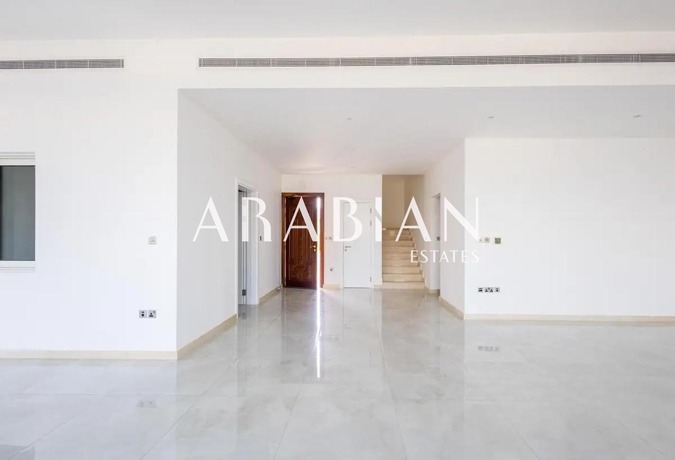 Full Sea Views | Unfurnished | Upgraded photo 4