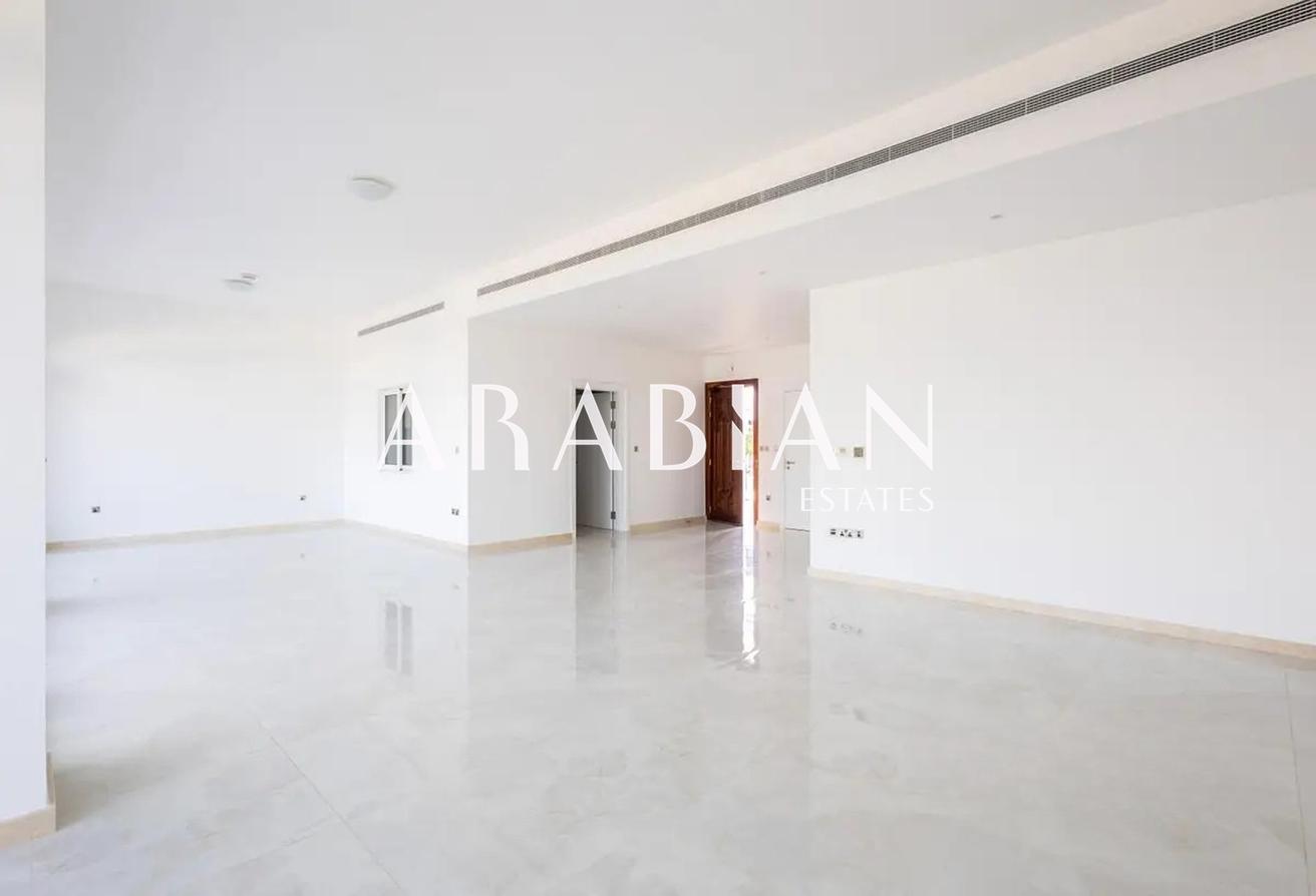 Full Sea Views | Unfurnished | Upgraded photo 3