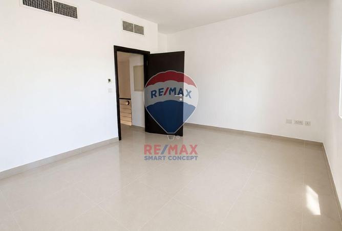 103694245 - Property Image 3