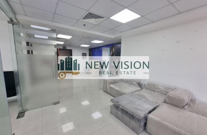 Office Space - Studio - 2 for rent in Al Khan Lagoon Tower - Al Khan Lagoon - Al Khan - Sharjah