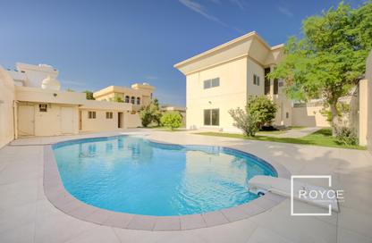 Villa - 5 Bedrooms - 6 Bathrooms for rent in Jumeirah 1 Villas - Jumeirah 1 - Jumeirah - Dubai