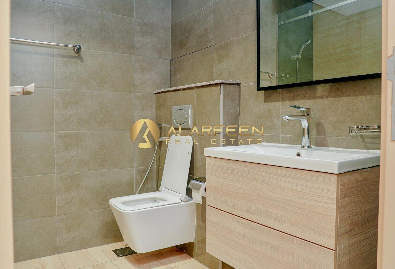 Studio | Best Amenities | Road View | Book Now photo 5