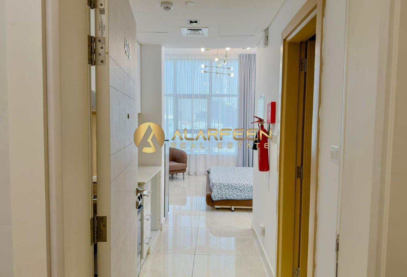 Studio | Best Amenities | Road View | Book Now photo 13